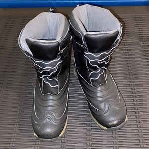 LL Bean kids snow boots